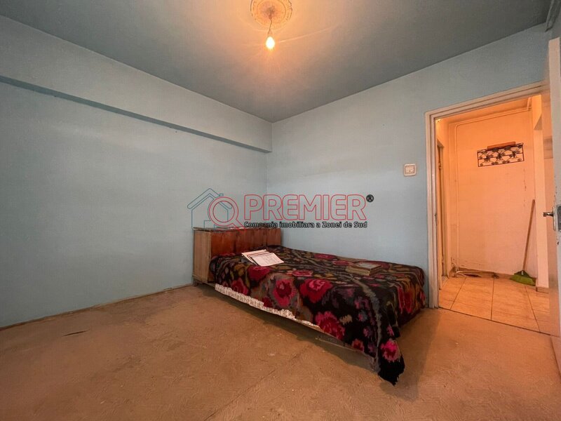 Sos. Giurgiului, plan secund, 3 camere.