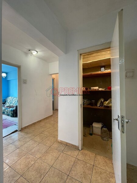 Sos. Giurgiului, plan secund, 3 camere.