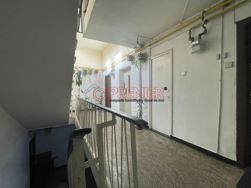 Sos. Giurgiului, plan secund, 3 camere.